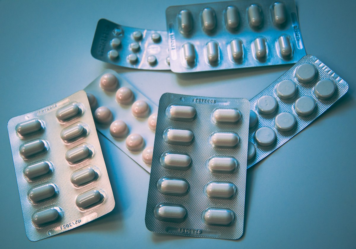 Supplement capsules representing L-Carnitine L-Tartrate form